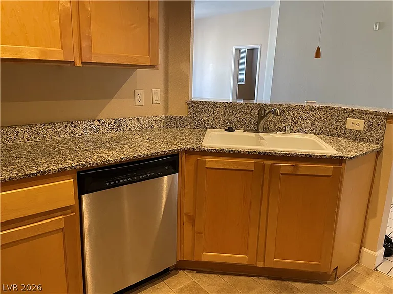 75 E Agate Ave #207 — Photo 5
