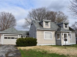 74 Bleacker Rd, Rochester, NY 14609