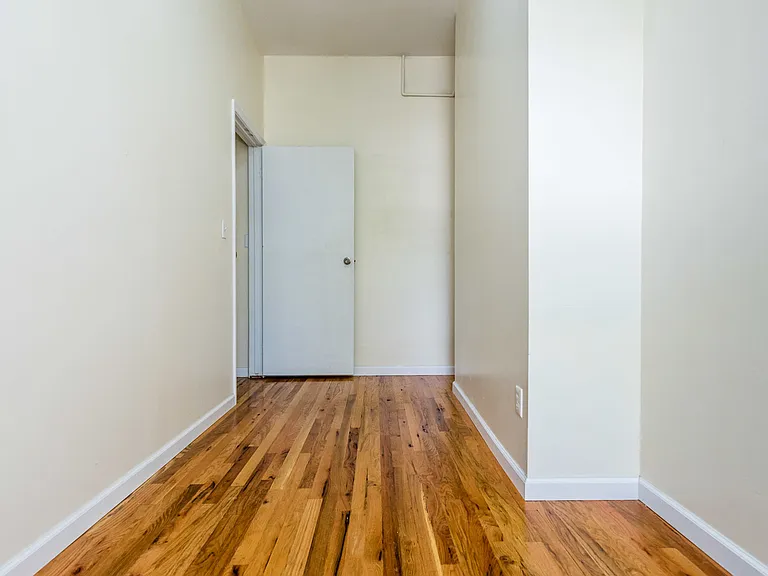 229 Jefferson St #2R — Photo 5