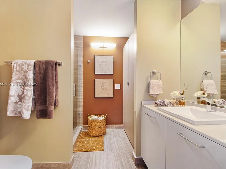 1010 Brickell Ave #3105 — Photo 18