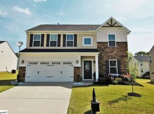 27 Santee Ct, Simpsonville, SC 29680