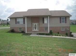 1648 Turtle Dove Trl, Sevierville, TN 37862
