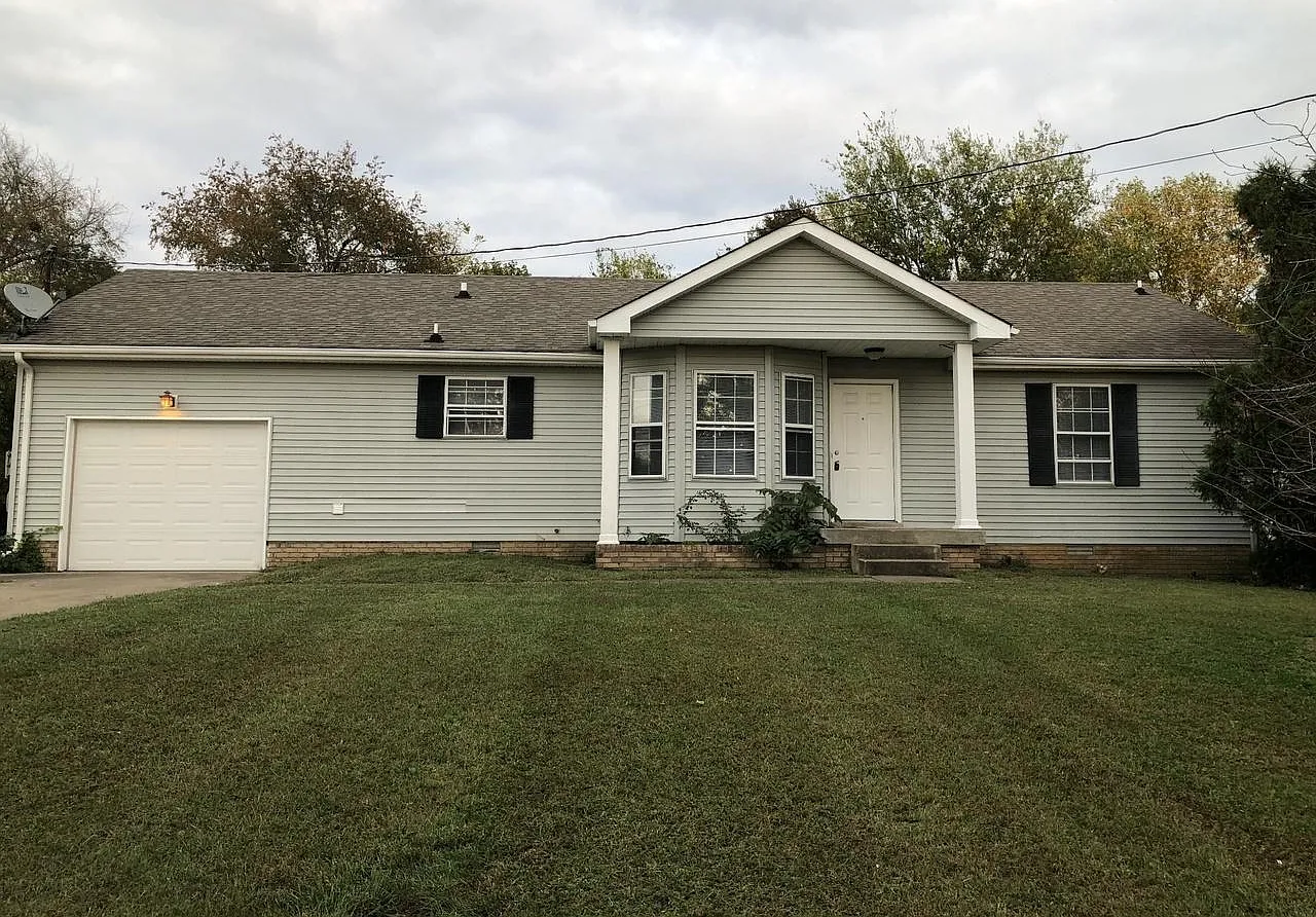 175 Kings Deer Dr — Photo 1