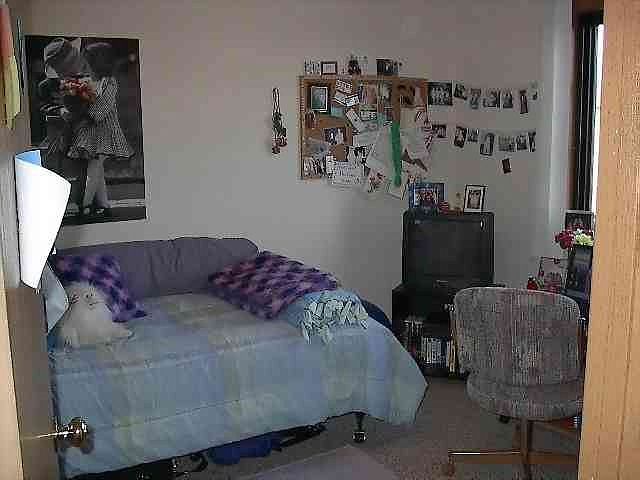 1st image of 318 W 12th St APT B
