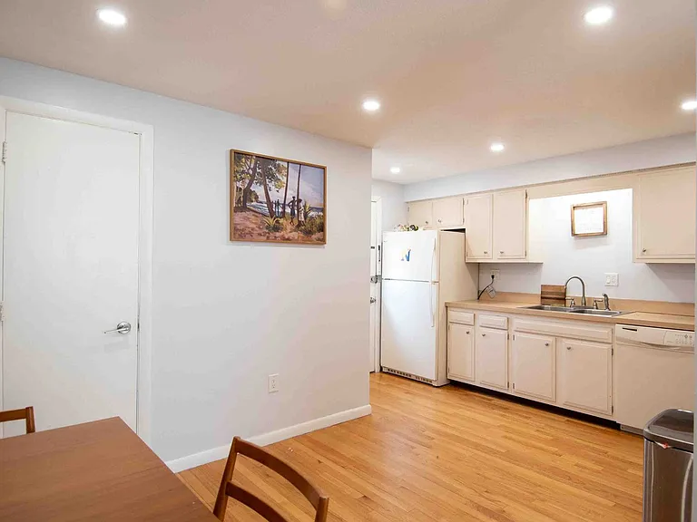 167 South St #4 — Photo 2