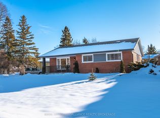 68 Mackenzie Cres, Kingston, ON K7M 2S1