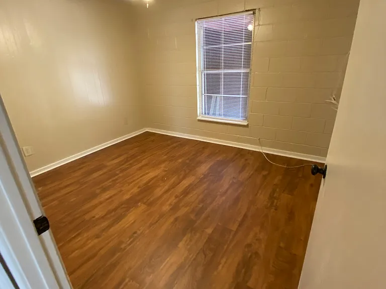 5015 Oleander Dr — Photo 5