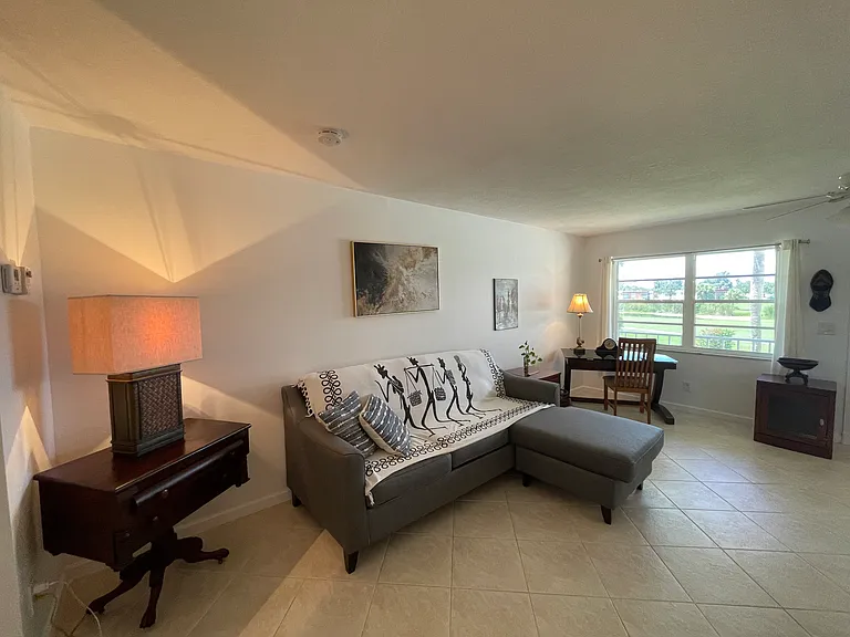 33 Pine Arbor Ln #203 — Photo 4