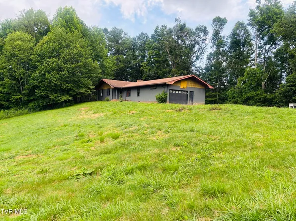 256 William Hawkins Ln, Mountain City, TN 37683