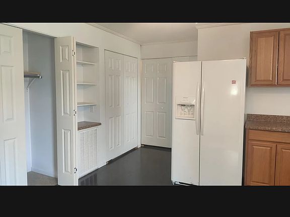 2nd image of 212 Pocahontas Ave #1