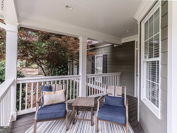 2nd image of 5 Warwick Pl SE