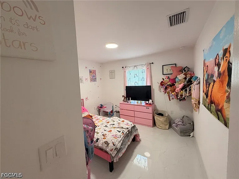 4702 Loraine Ave S — Photo 16