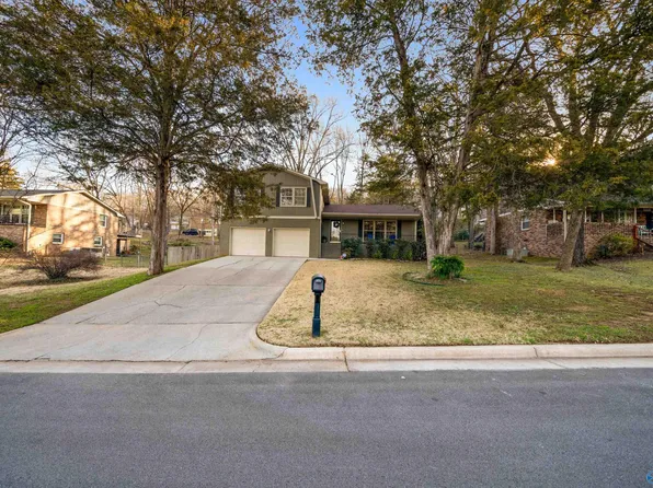 11303 Mountaincrest Dr SE, Huntsville, AL 35803