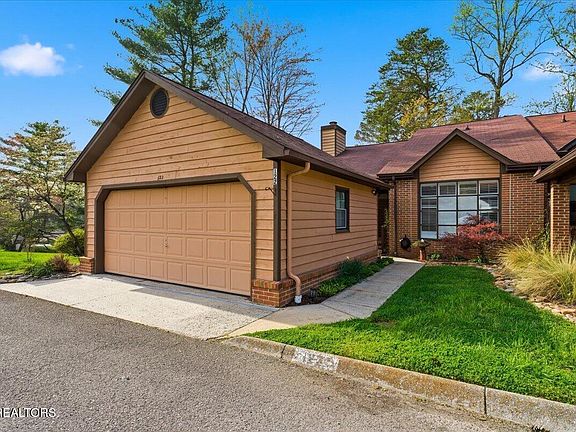 2nd image of 122 Blue Ridge Ct