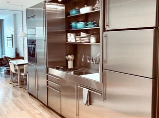 221 W 20th St APT 3W, New York, NY 10011