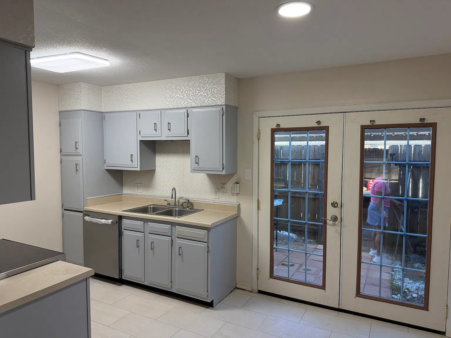 2 bed, 1.5 bath, 900 sqft, $1,200 — Photo 4