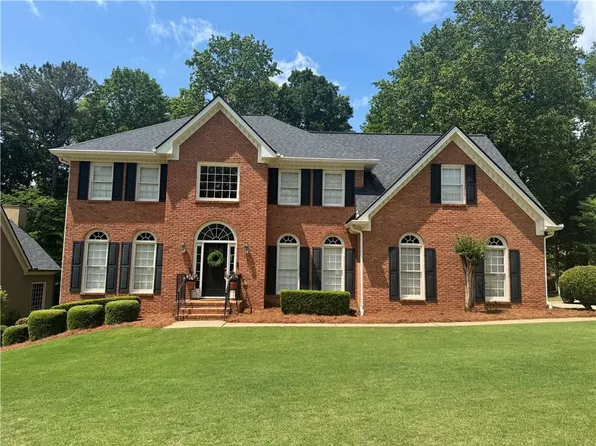 215 Sandridge Ct, Alpharetta, GA 30022