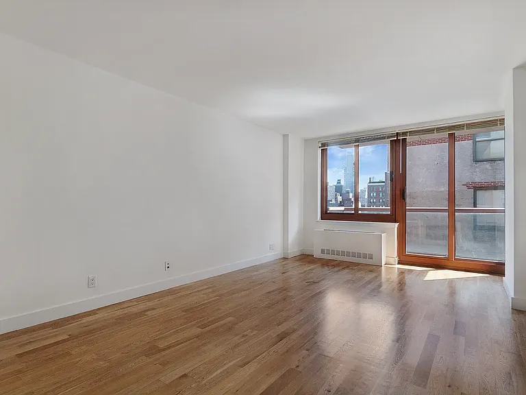 108 E 96th St #18B — Photo 1