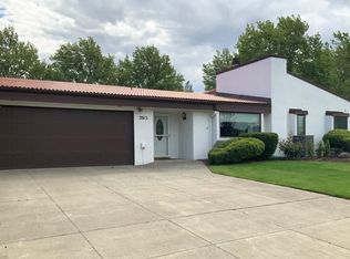 2012 Meadows Dr N, Richland, WA 99352