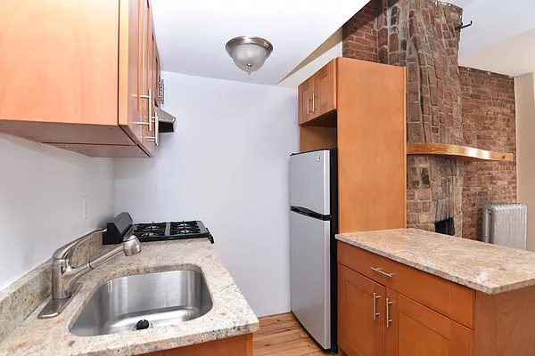 Rented by Compass | media 9