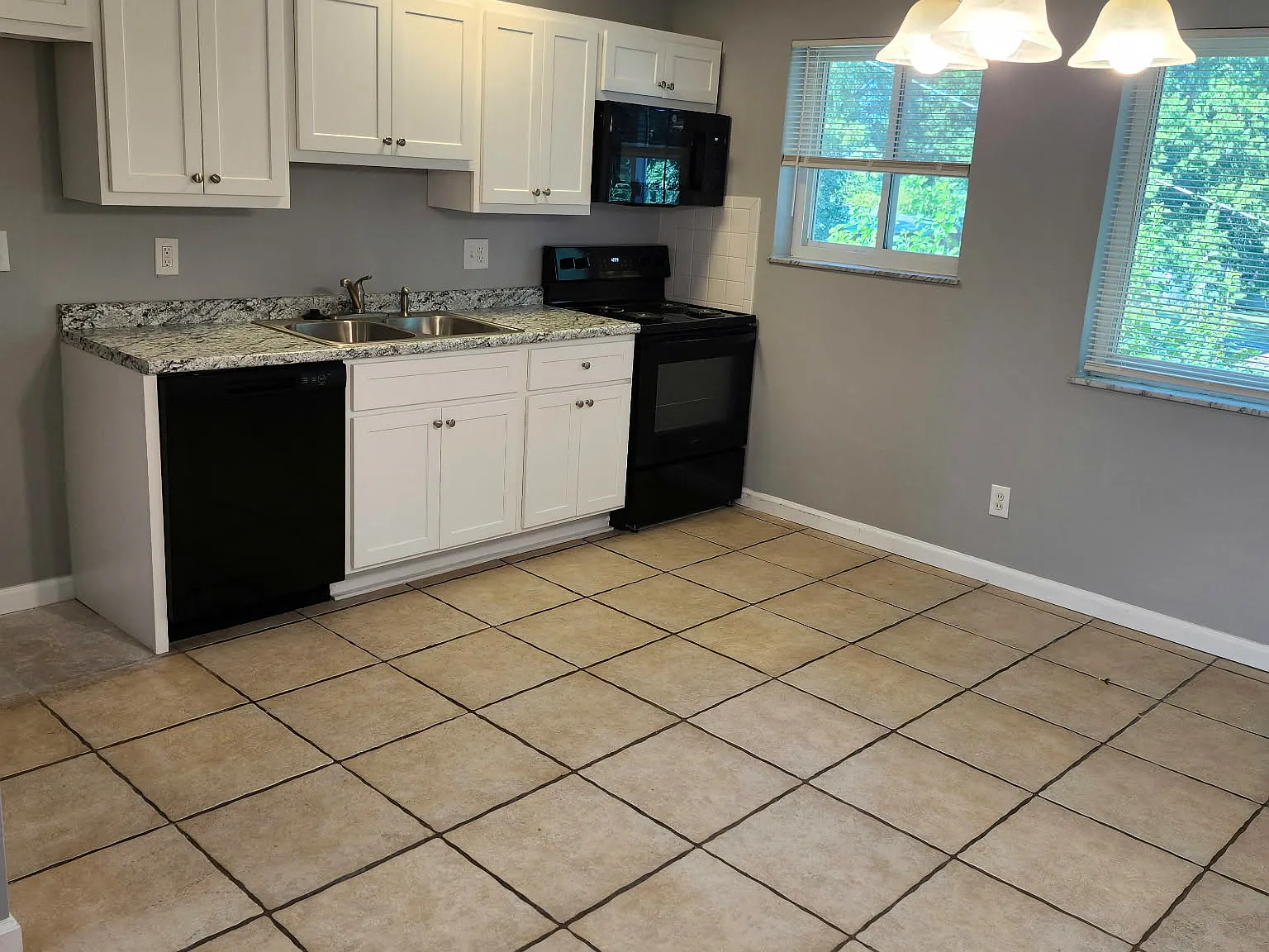 2 bed, 800 sqft, $1,100 — Photo 3