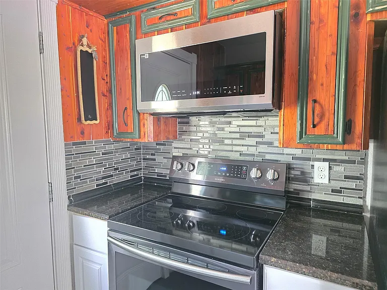 710 E Pony Ln — Photo 15