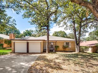 4812 Crest Dr, Arlington, TX 76017