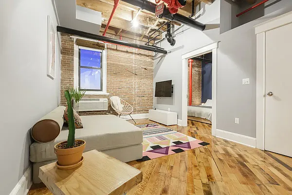 Rented by Dream Space Realty | media 12