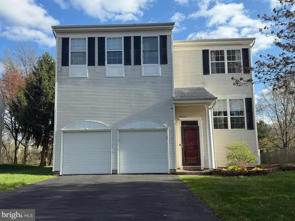 15 Coburn Rd, Pennington, NJ 08534