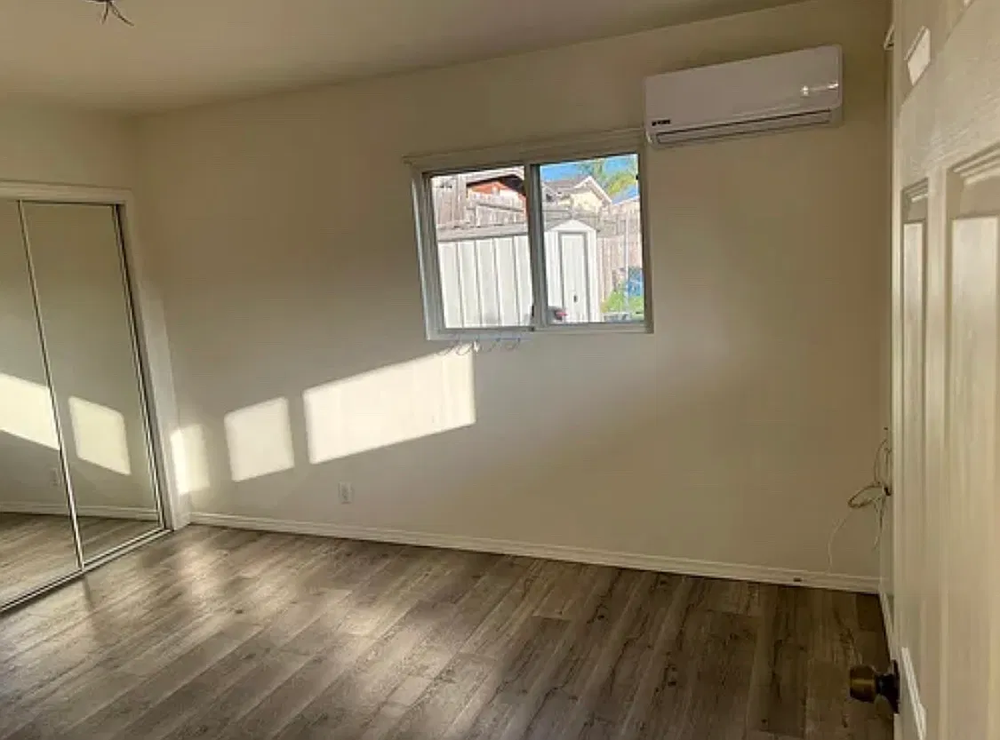 2 bed, 1128 sqft, $1,900 — Photo 3