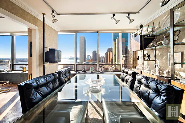 Sold by Halstead Real Estate | media 2