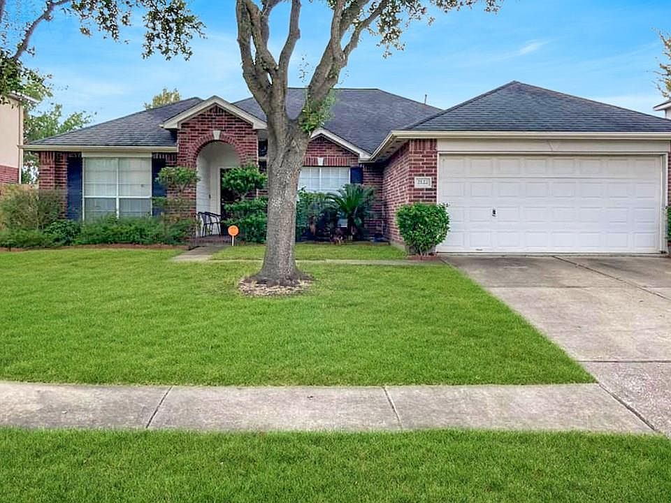 1st image of 2122 Mountshire Dr