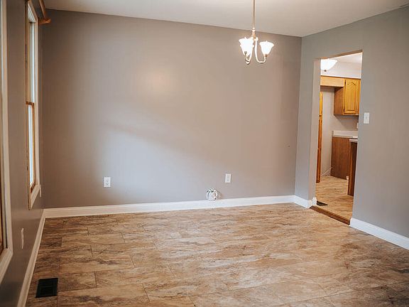 4th image of 244 Sycamore Rd