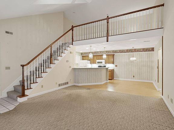 3rd image of 53 Stone House Ct