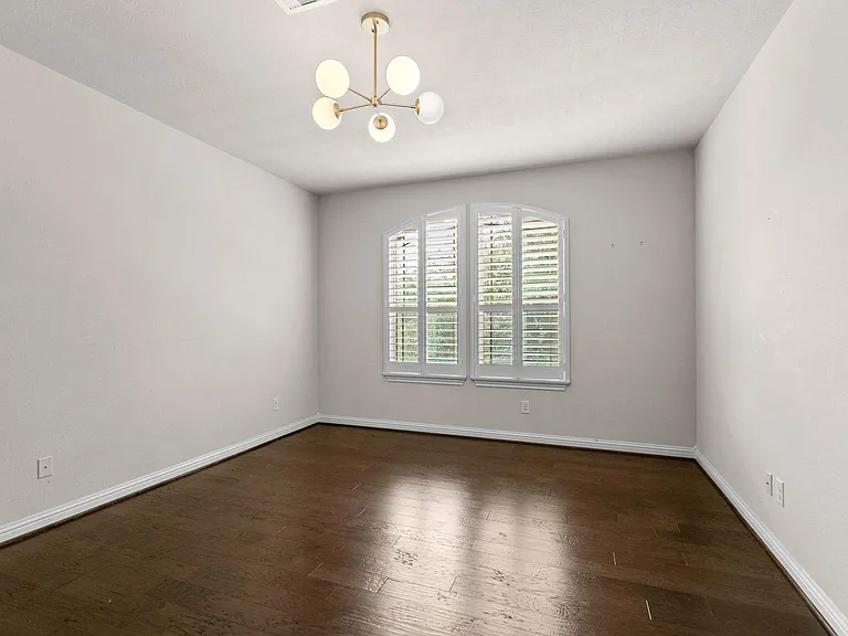 18900 N Bee Cave Springs Cir — Photo 32