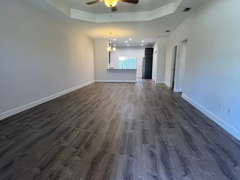 38 Pine Hill Ln #B — Photo 3
