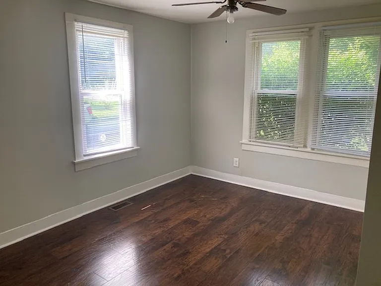 124 Twin Oak Dr — Photo 5