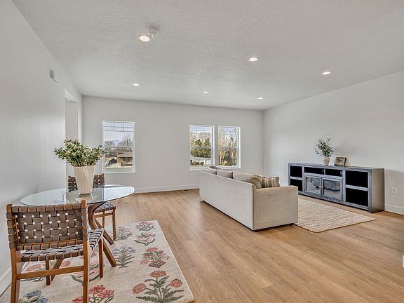 2nd image of 330 E 7635 S