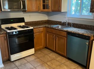 1105 N Oaks Blvd, North Brunswick, NJ 08902