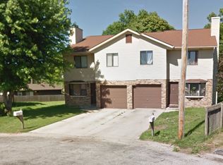 3 Kingsway Dr, Belleville, IL 62226