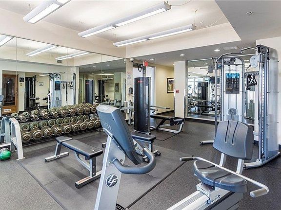 4th image of 388 E Ocean Blvd Unit 301