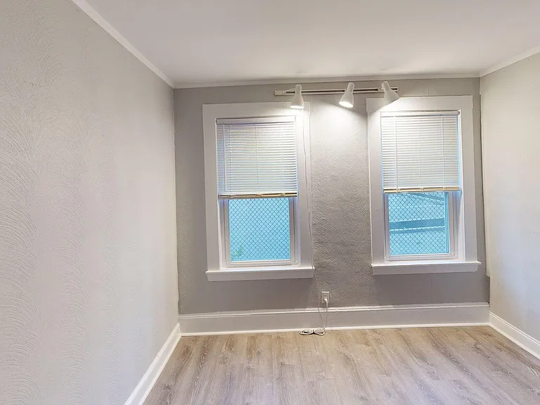 346 Chelsea St #2 — Photo 16