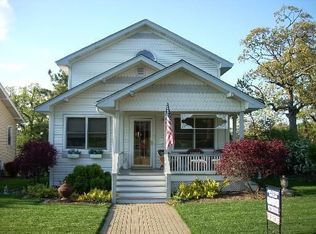 5 E Custer St, Lemont, IL 60439