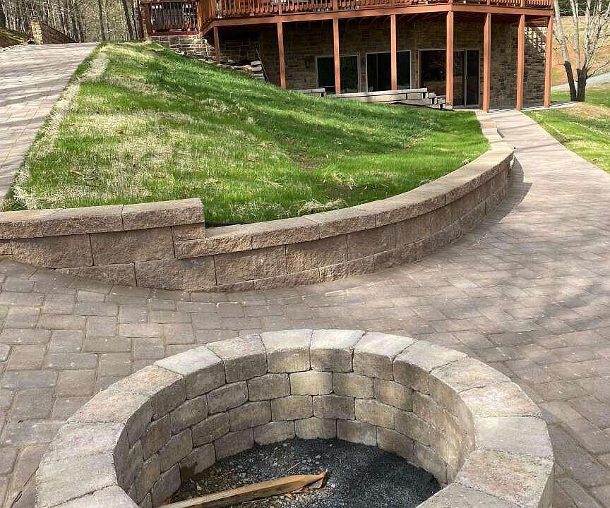1st image of 110 Windmere Trl