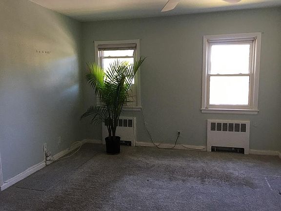 3rd image of 20 Gibson Ave #4