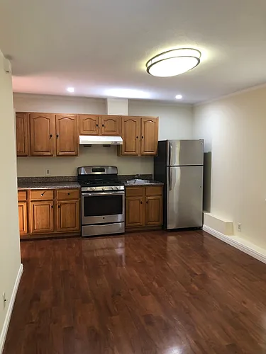 274B Athol Ave Photo 1
