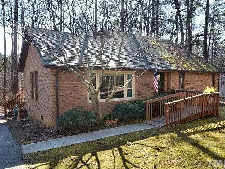 2314 Thunder Rd — Photo 2