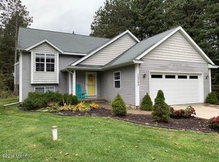 12345 Holmden Dr NE, Rockford, MI