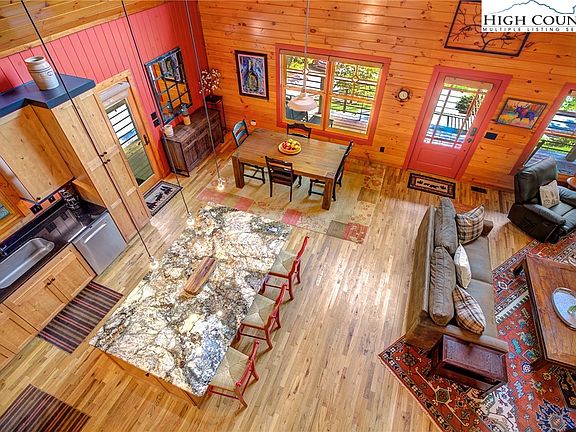 12th image of this home