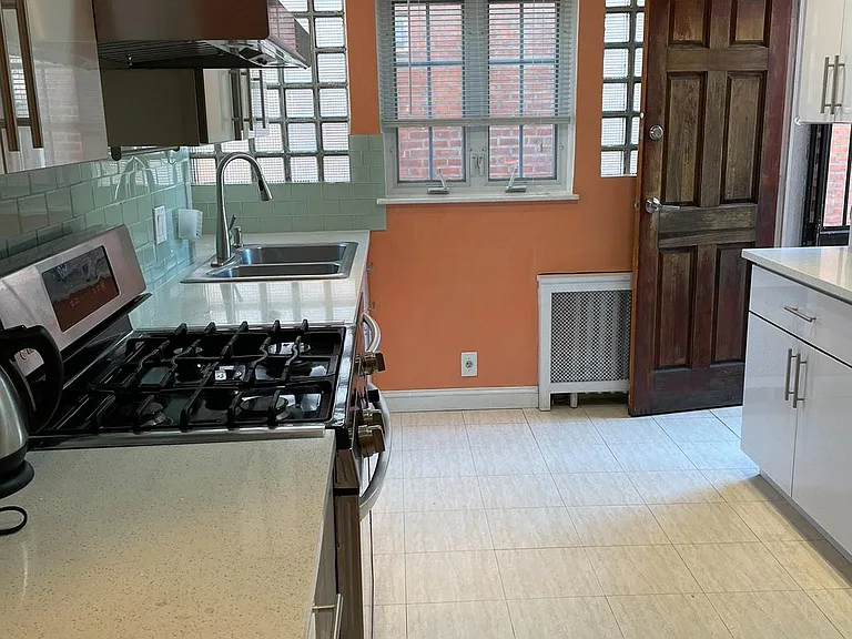 5003 Bell Blvd — Photo 2